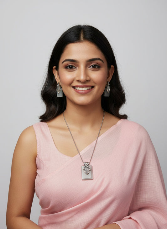 Silver Oxidized Neck chain Pendant Necklace set in Geometric pattern Monalisa Stones for Women