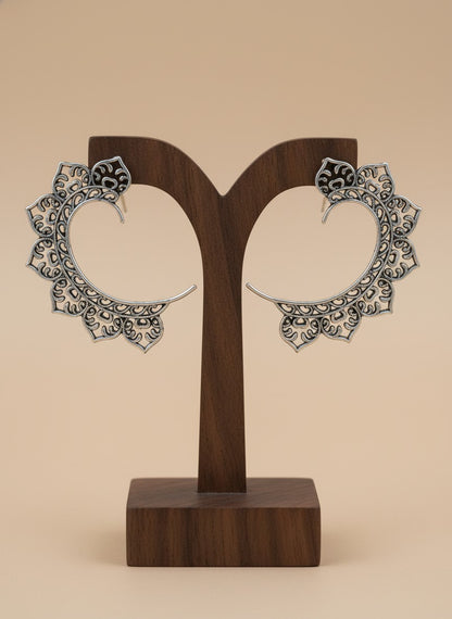 Filigree Floral Silver Oxidized Non-Pierced Ear Cuff for Women - Casual Wear