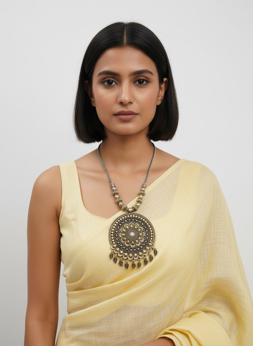 Two Tone Oxidized Neckchain with Circular Mandala pattern pendant