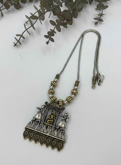 Ethnic Two Tone Oxidized Neckchain in palanquin motif design