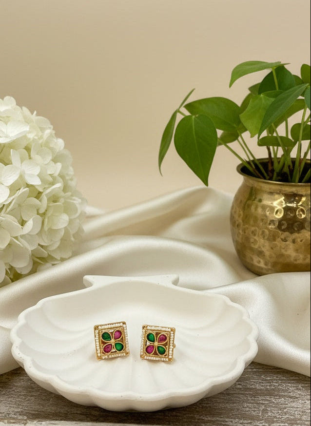 Designer Elegant Kundan and Pearl Gold plated Stud Earrings