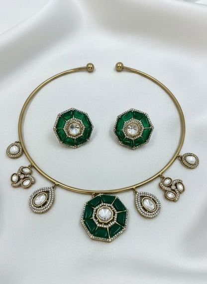 Ethnic Fusion Gold Plated Kundan Hasli Set with Green Octagon Accents