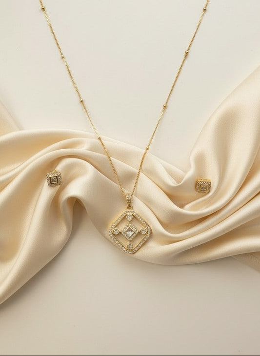 Mother of Pearl & Polki Geometric Pendant Necklace Chain Set for Women - Minimal Wear