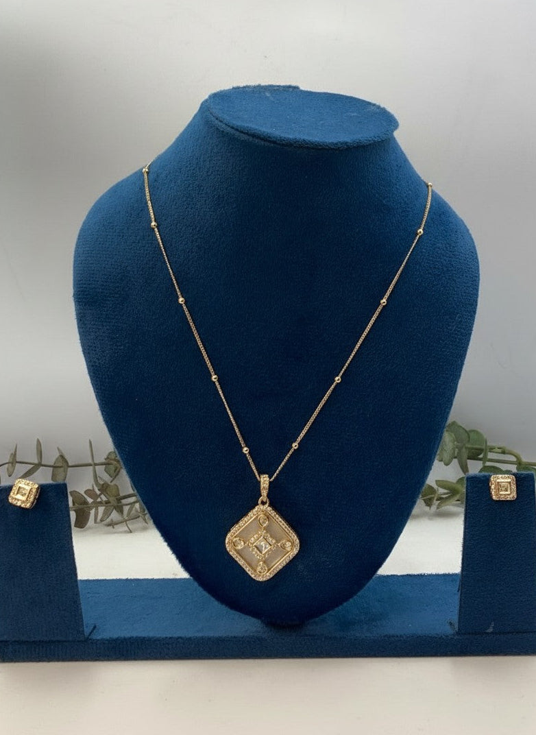 Mother of Pearl & Polki Geometric Pendant Necklace Chain Set for Women - Minimal Wear