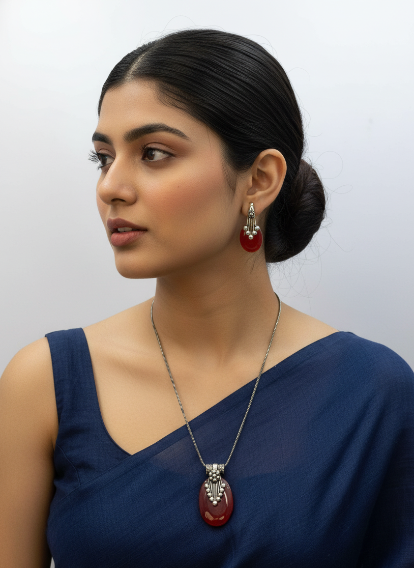 Silver Oxidized Ethnic Chain Necklace set in Oval Pattern Carnelian Stone for Women - Everyday Wear