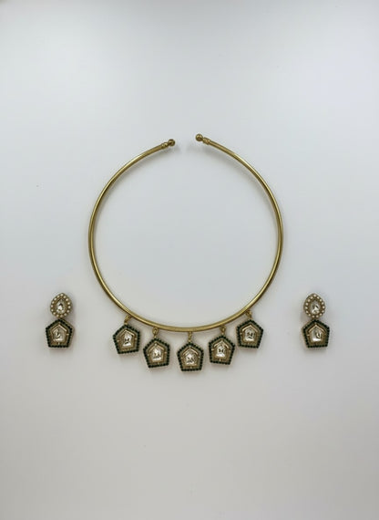 Traditional Hasli style Gold-Plated Kundan Necklace Set for Women