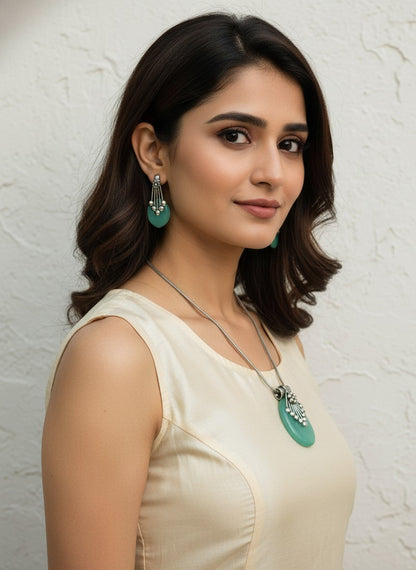 Silver Oxidized neck chain pendant necklace set in oval Monalisa Stones