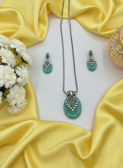 Silver Oxidized neck chain pendant necklace set in oval Monalisa Stones