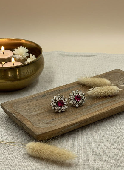 Victorian Gold-Plated Floral Pattern Polki Stud Earrings