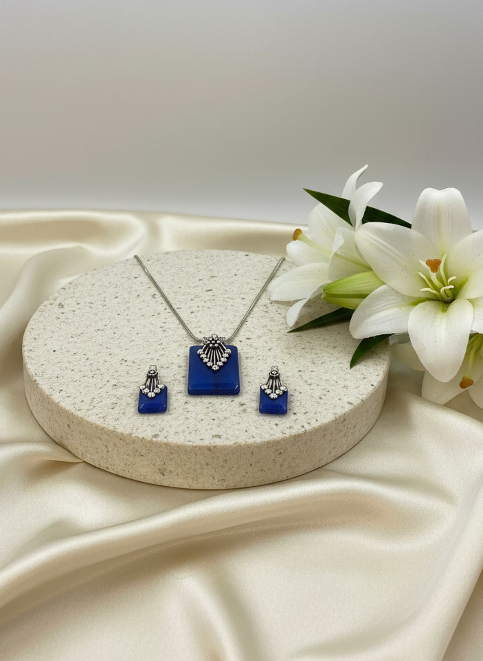 Silver Oxidized Ethnic Chain Necklace Set in geometric pattern