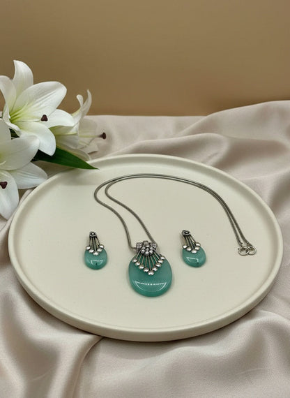 Silver Oxidized neck chain pendant necklace set in oval Monalisa Stones