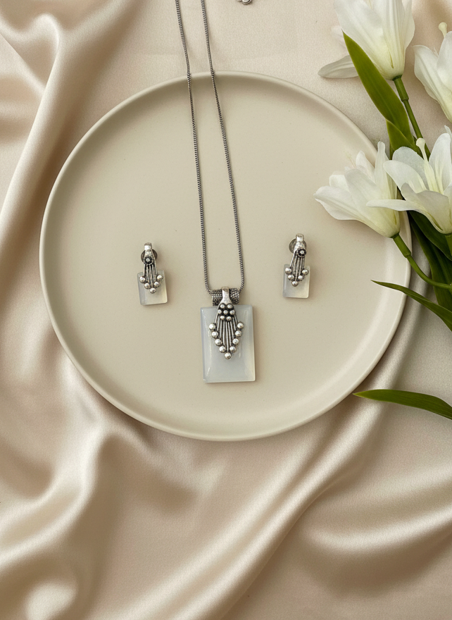 Silver Oxidized Ethnic Chain Necklace Set in geometric pattern